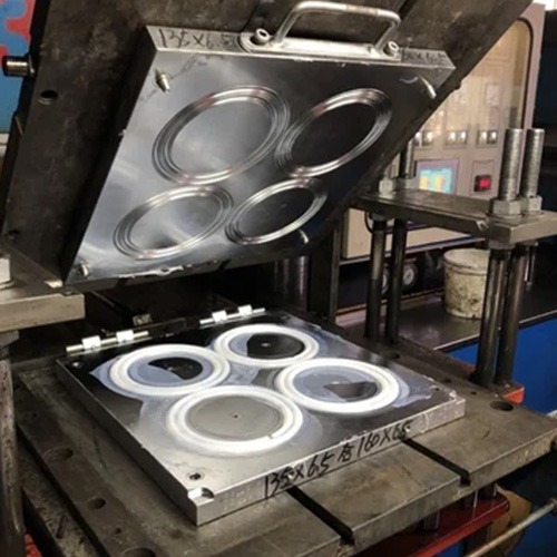 Design & Machining Of Mould Works9